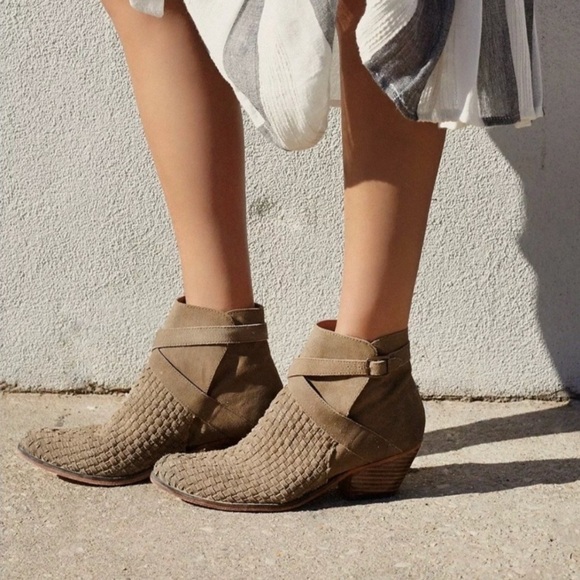 Free People Venture Woven Suede Ankle Buckle Boots SZ EU 36 US 5.5/6 - Picture 1 of 14